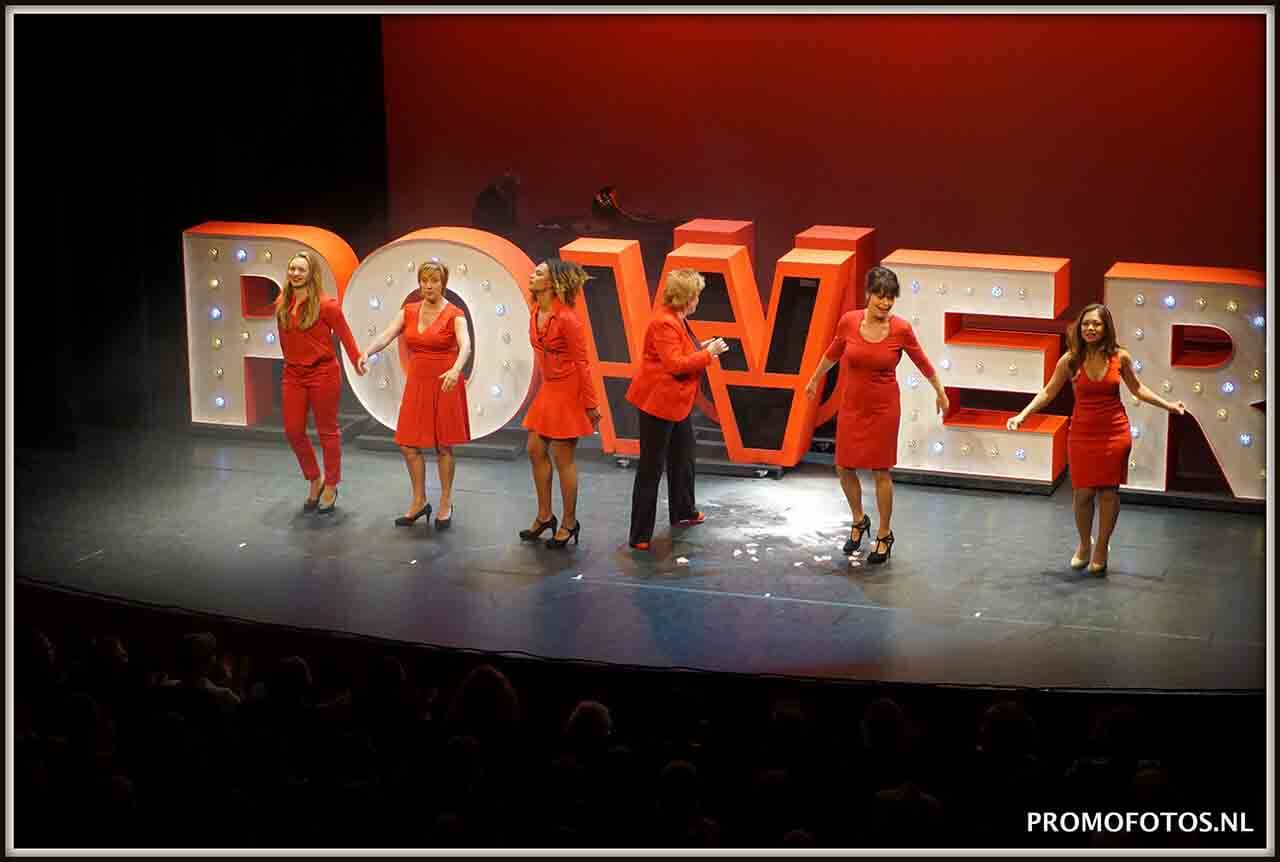 Succesvolle Ladiesnight in Posthuis Theater