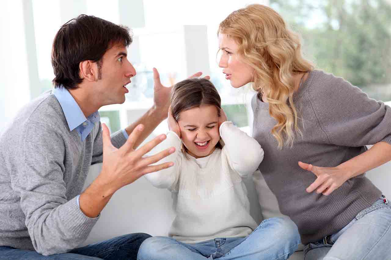 De kinderen scheiden mee…