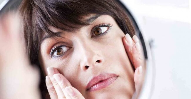 Cosmetische correcties decadent?