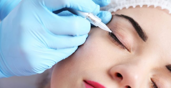 Het gemak van permanente make-up