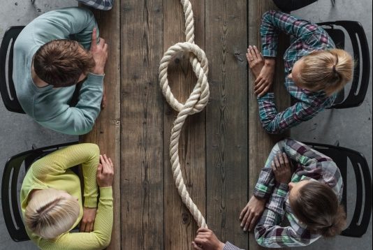 In de knoop? Uit de knoop!