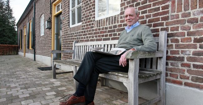 Oud-vaatchirurg kroop zelf door het oog van de naald