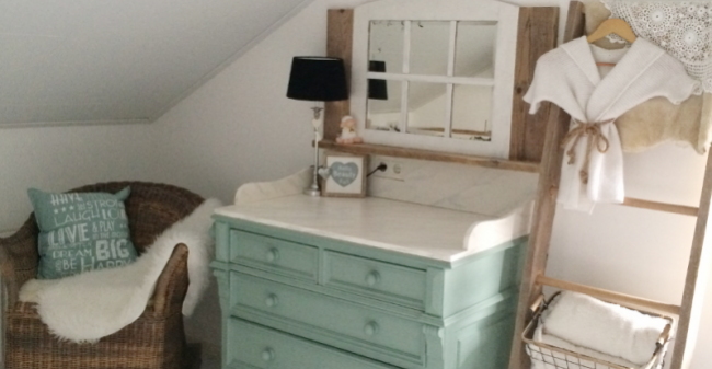 Een mooie babykamer: een zorg minder