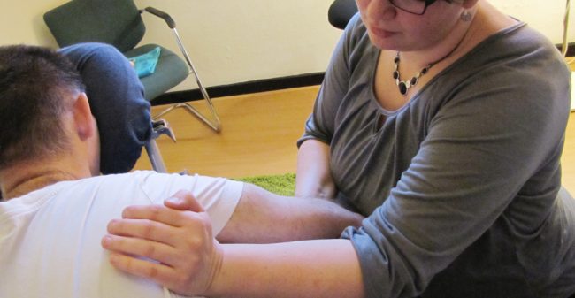 Even opladen met een stoelmassage