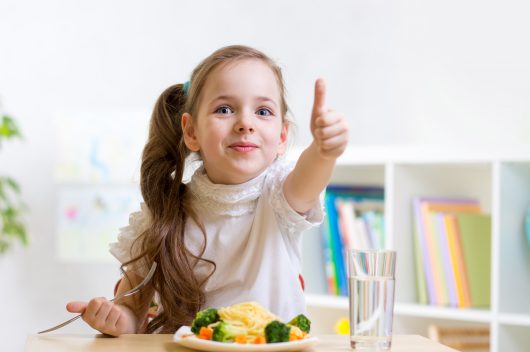 Een blij kind door natuurlijke voeding!