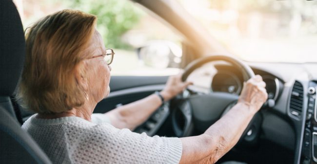 Autoverzekering: niet vanzelfsprekend voor ouderen