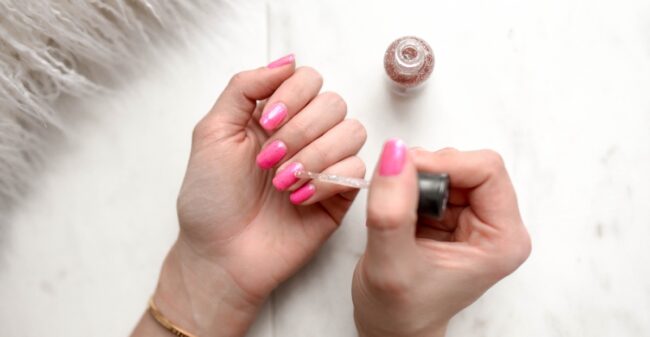 Alles over nagellak: een gids en tips voor het lakken